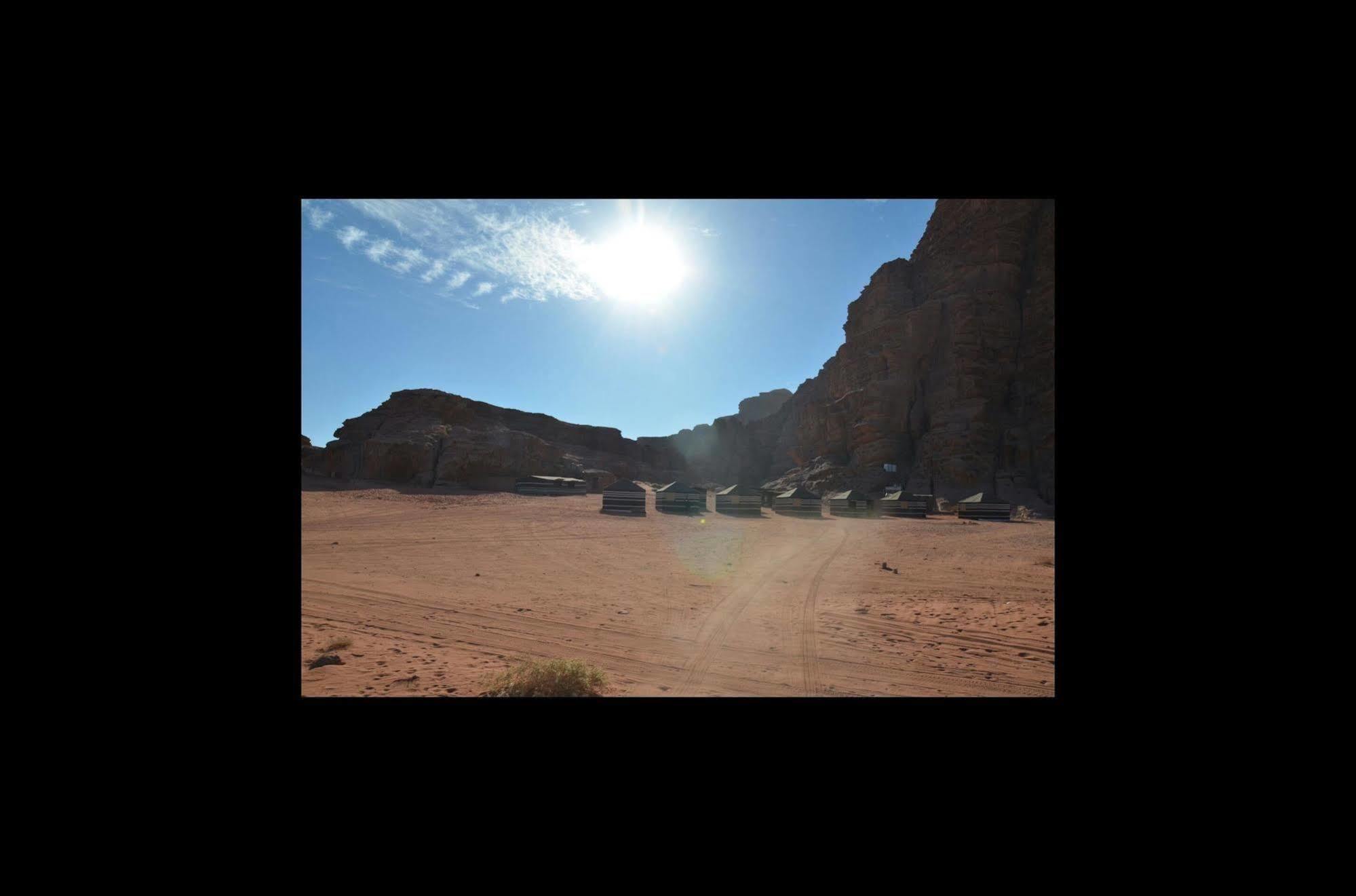 Hotel Black Irish Camp And Tours Wadi Rum Exterior foto